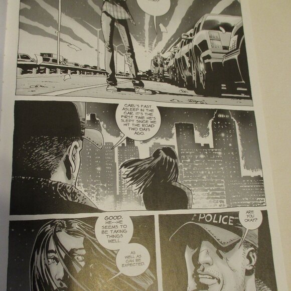 Walking Dead TPB Volume 2 Blue Black White Graphic Zombie Fighting Comic Book - Picture 9 of 12